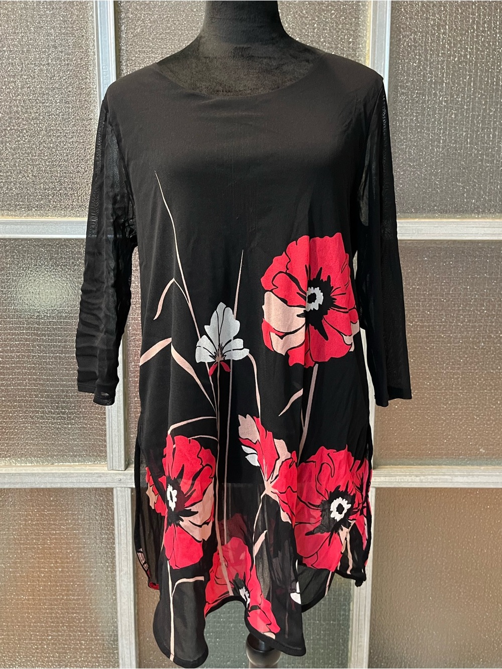 Alfani Black 3/4 Sleeve Tunic with Red, Tan, and Aqua Floral Print — Petite XL